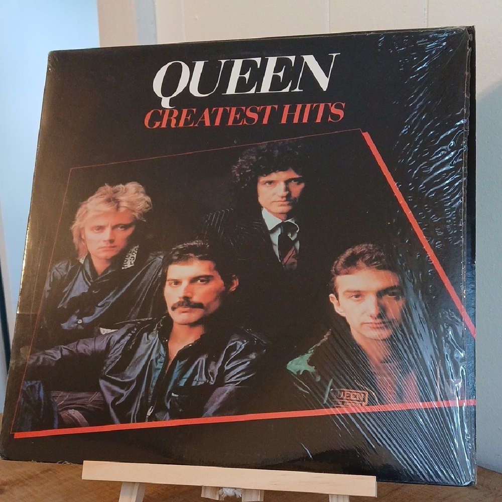 Queen. Greatest Hits, 1981, Elektra Records, 5E-564,